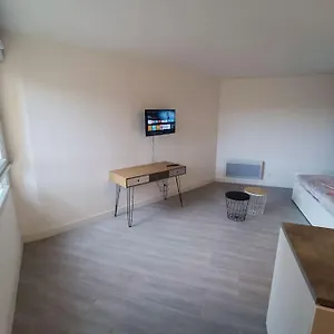  Appartement Equipe 2 A 4 Couchages St Charles